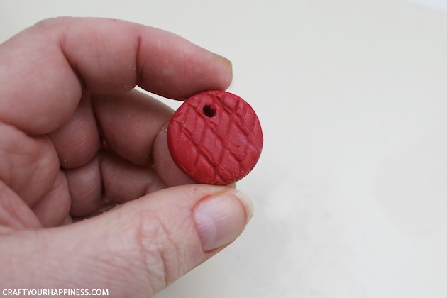 This cinnamon brain booster necklace post is a twofer. Not only can your memory get better you get an awesome necklace!