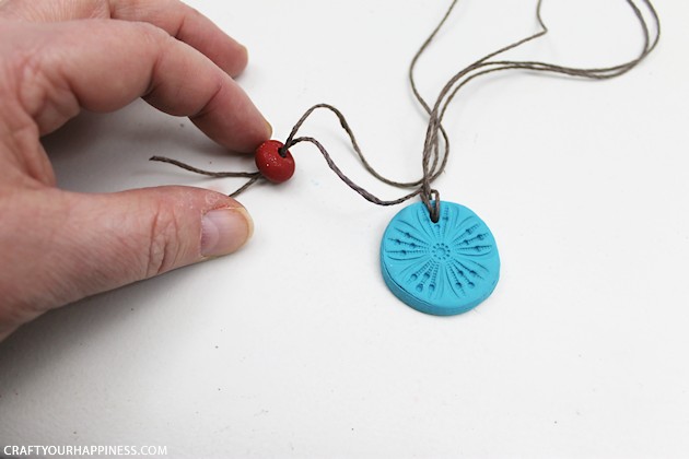 This cinnamon brain booster necklace post is a twofer. Not only can your memory get better you get an awesome necklace!