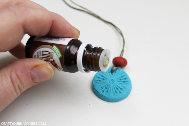 This cinnamon brain booster necklace post is a twofer. Not only can your memory get better you get an awesome necklace!