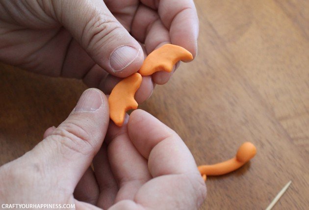 Make a cute little clay dragon that can be used as a necklace, pin, magnet or anything else you can think of. Our step by step instructions make it simple!