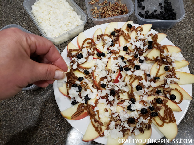 Our delicious Apple Nachos Supreme dessert recipe is perfect for parties, movie night or a healthy snack for kids. Includes our fabulous date caramel sauce!