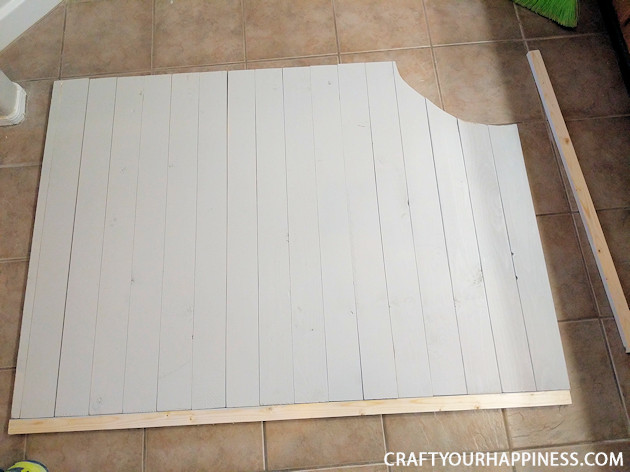 If you have a bathtub or garden tub you don't use often, learn how to increase your space by making a beautiful inexpensive removable wood bathtub cover. Can be used on a temporary basis or permanent one. 