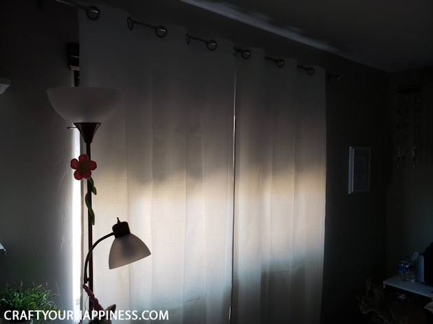 If you need it pitch dark when you sleep you're gonna love these DIY no-sew blackout window inserts! Great for large windows too! 