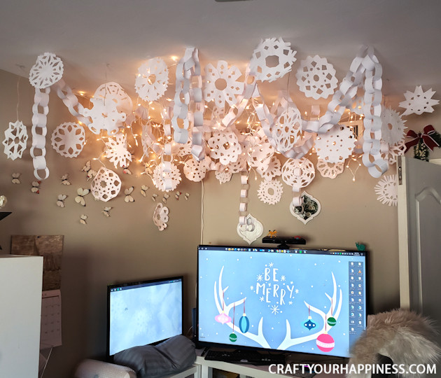 Transform any room using our budget Christmas decorating room makeover ideas using 'mostly' items from the dollar store! Includes awesome projects!