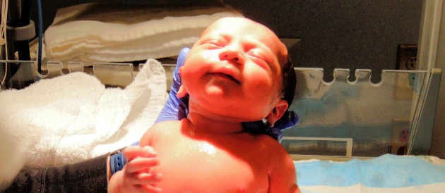 Childbirth is a profound and transformative experience that brings both joy and anticipation to expectant parents. While every birth story is unique, there are commonalities and stages that occur during labor and delivery. Understanding what to expect from childbirth can help to alleviate anxiety and prepare you for this life-changing event. This article aims to demystify the childbirth process.